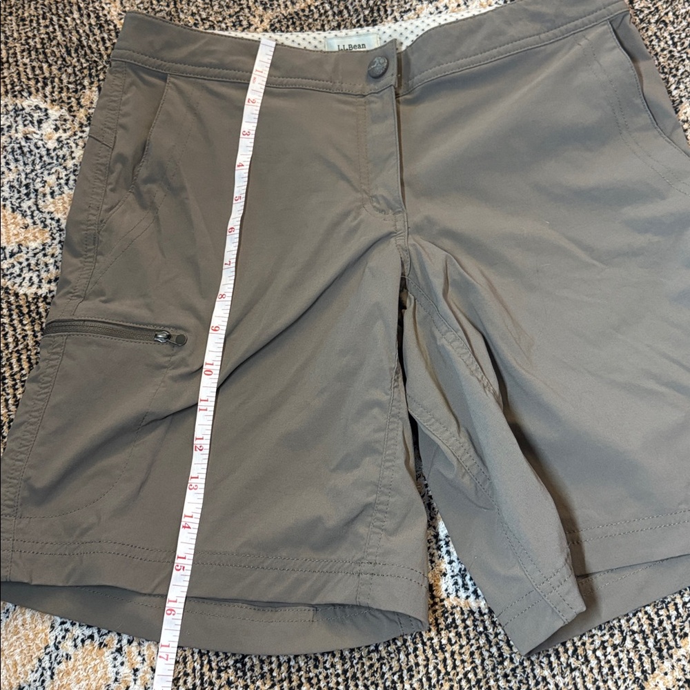L.L Bean Water-Repellent Comfort Trail Shorts, Mid-Rise - Picture 6 of 7